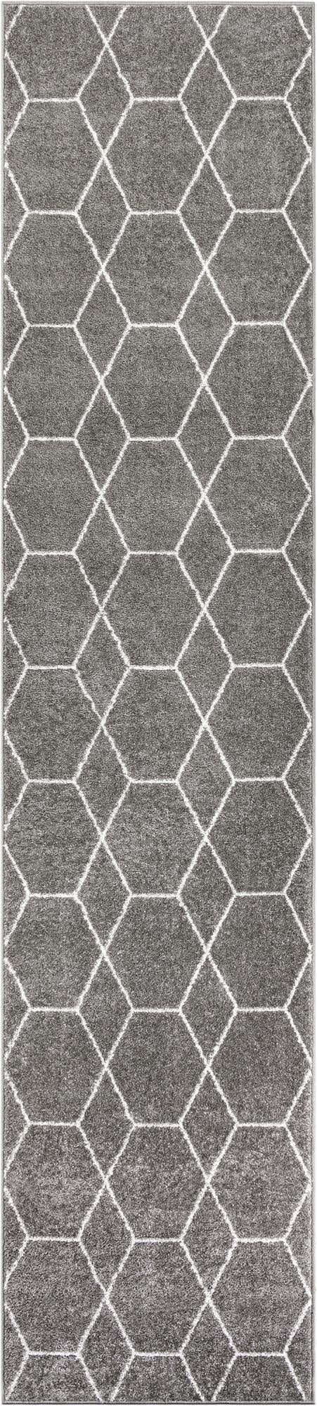  2' 7 x 12' Lattice Frieze Runner Rug
