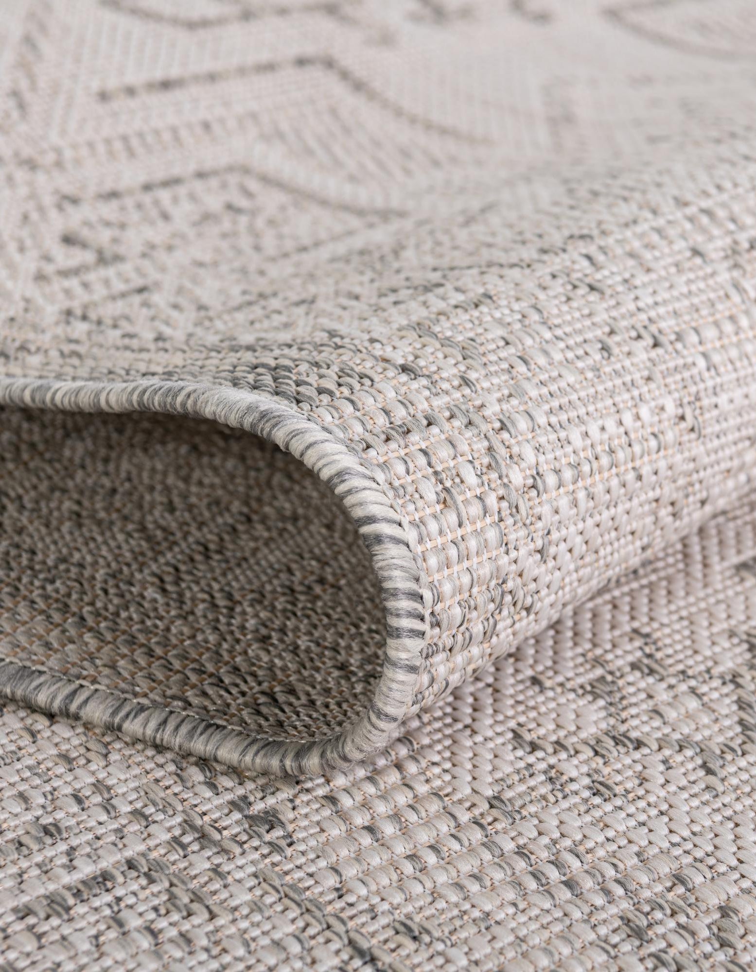 Light Gray 2' x 7' 10 Aztec Indoor / Outdoor Runner Rug | Rugs.com