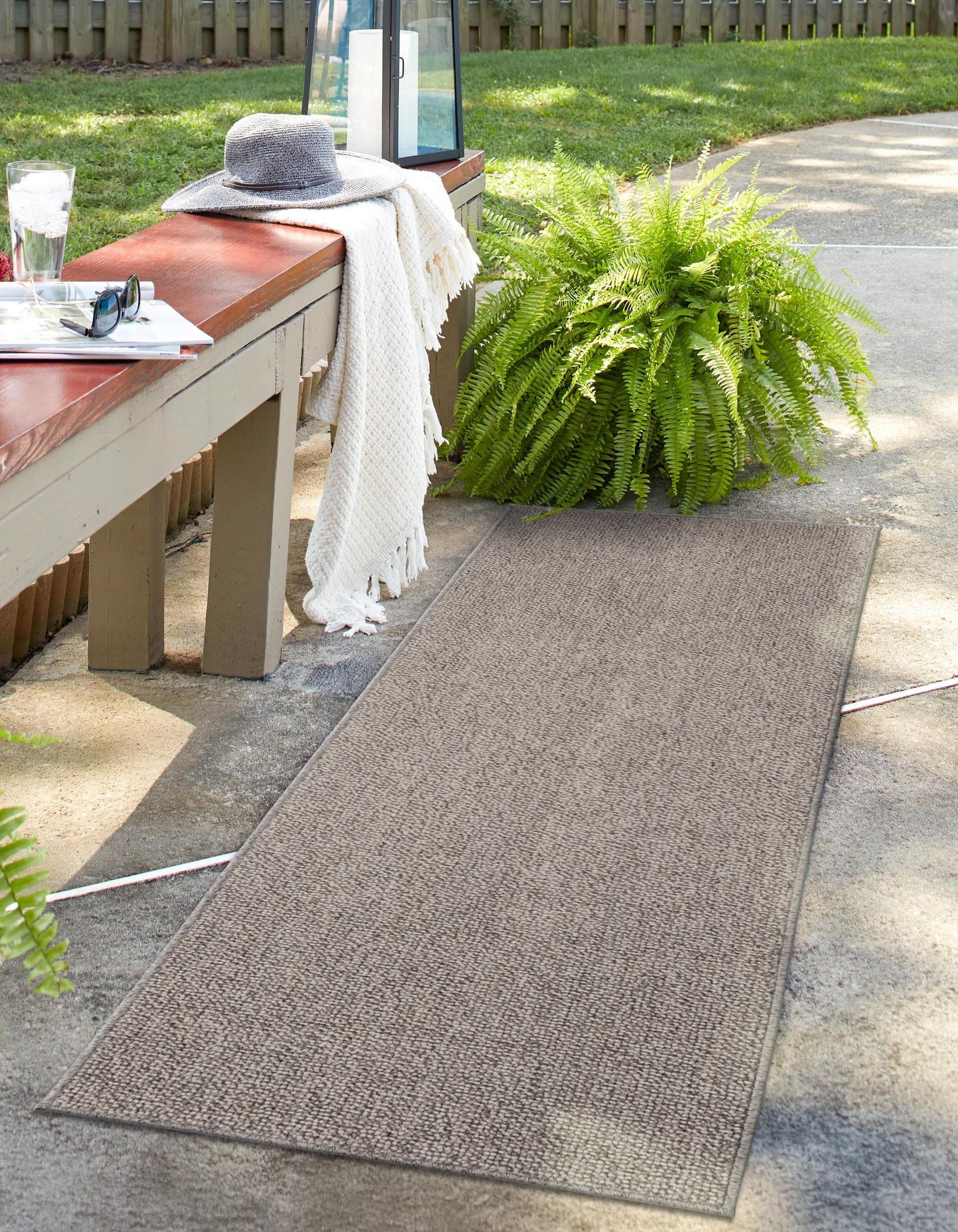 Light Gray 2' 7 x 12' Solid Indoor / Outdoor Runner Rug | Rugs.com