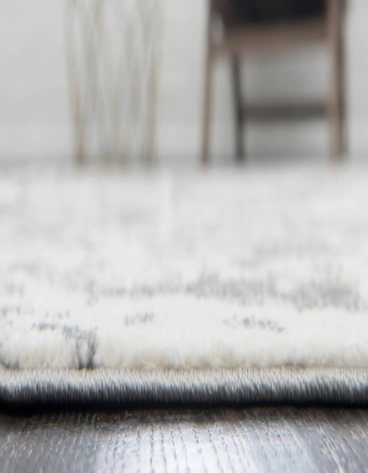 Detail image of  2' x 6' Veneto Runner Rug