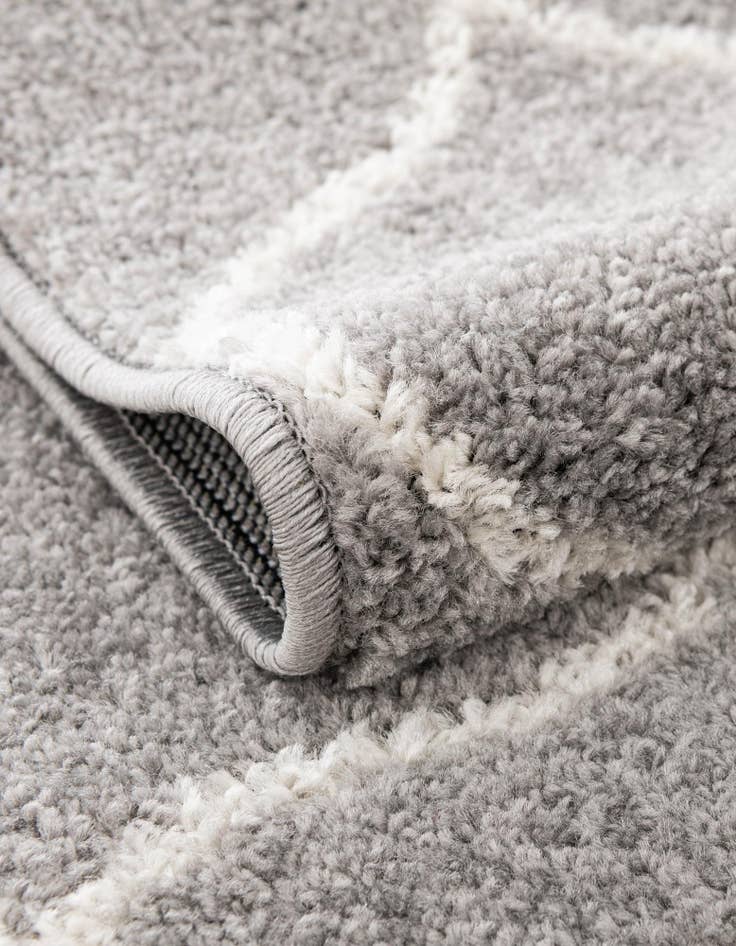 Detail image of  4' x 4' Lattice Frieze Square Rug