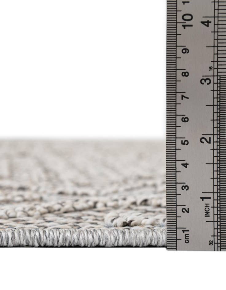 Detail image of  7' 10 x 7' 10  Washable Lattice Indoor / Outdoor Square Rug