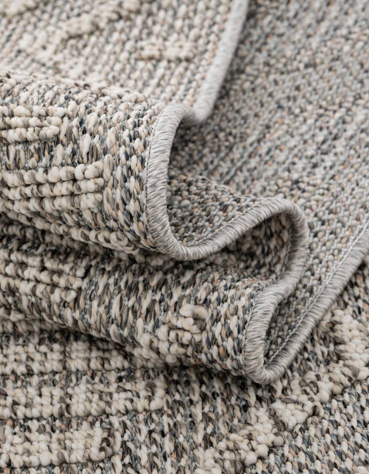 Detail image of  7' 10 x 7' 10  Washable Lattice Indoor / Outdoor Square Rug