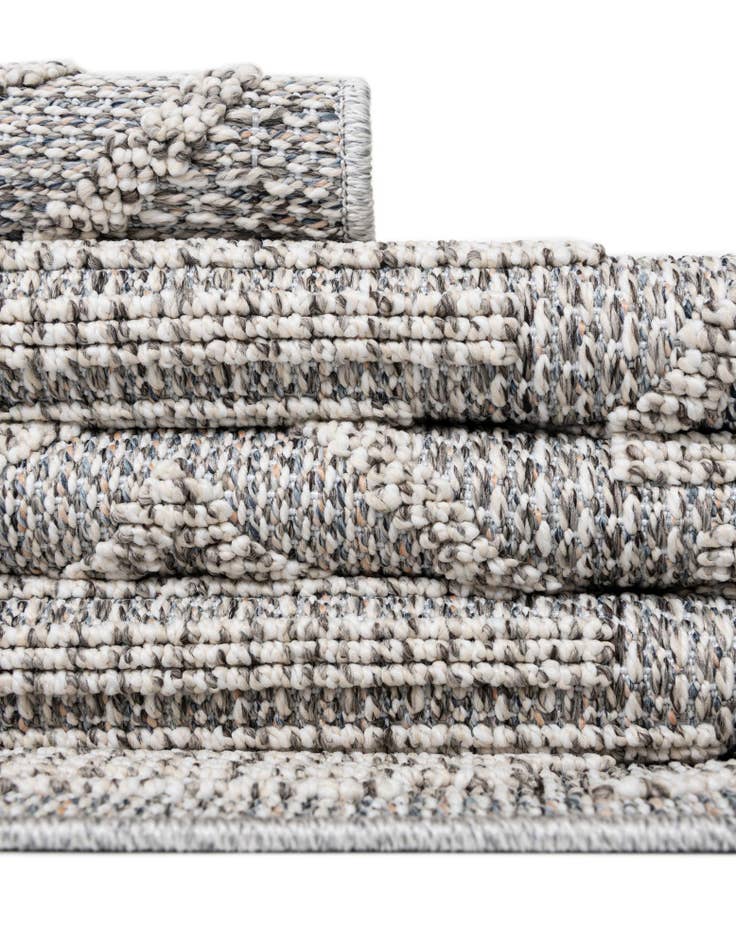 Detail image of  7' 10 x 7' 10  Washable Lattice Indoor / Outdoor Square Rug