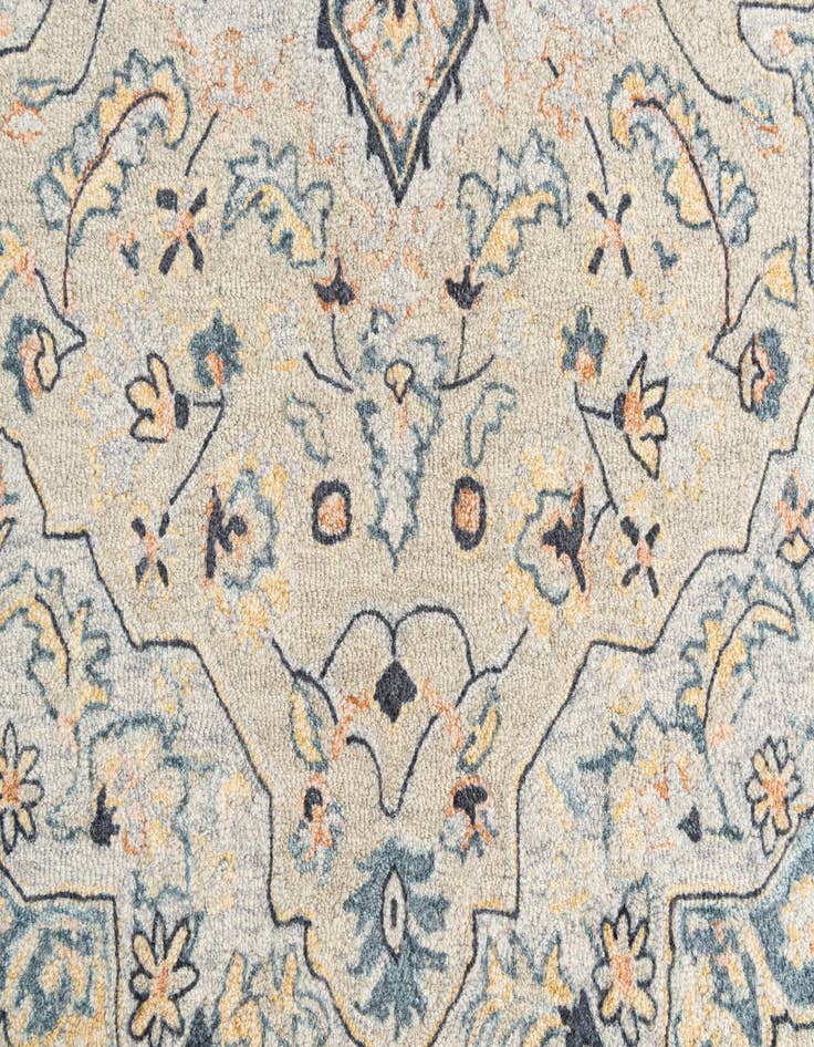 Detail image of  3' 7 x 5' 7 Agra Rug