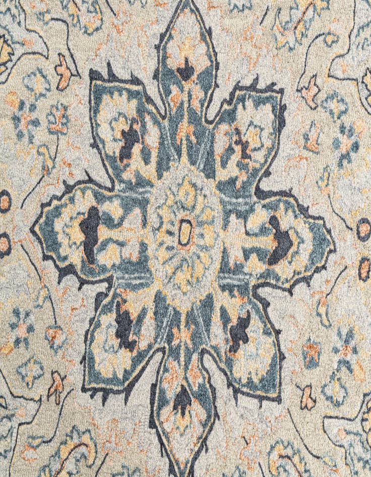 Detail image of  3' 7 x 5' 7 Agra Rug