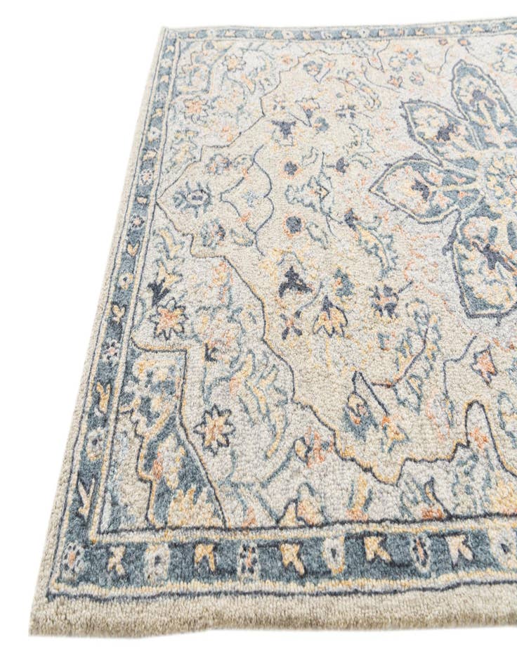 Detail image of  3' 7 x 5' 7 Agra Rug