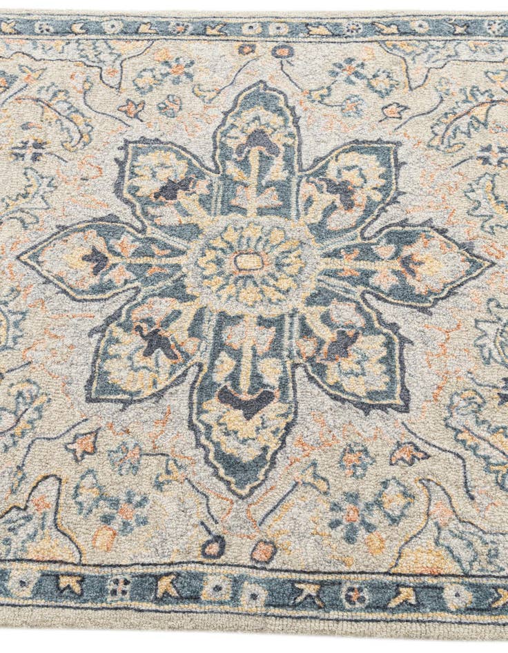 Detail image of  3' 7 x 5' 7 Agra Rug