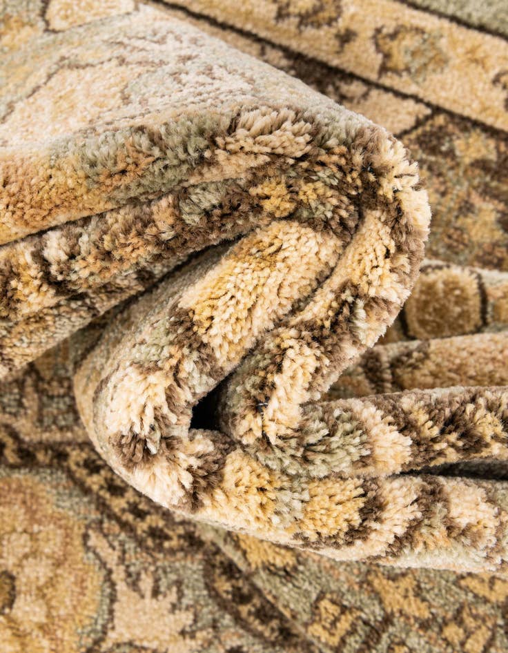 Detail image of  6' x 9' Amina Rug