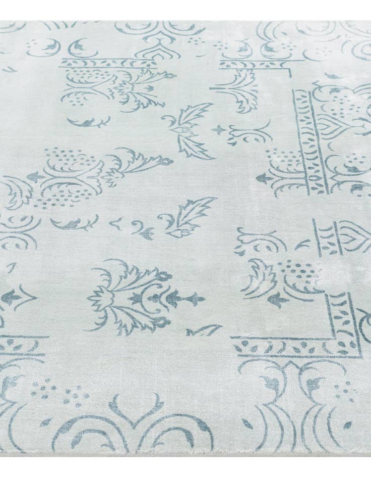 Detail image of  5' 5 x 8'  Hand Knotted Darya Wool Rug