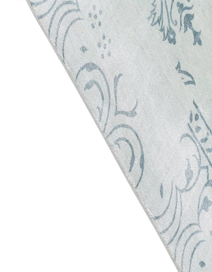 Detail image of  5' 5 x 8'  Hand Knotted Darya Wool Rug