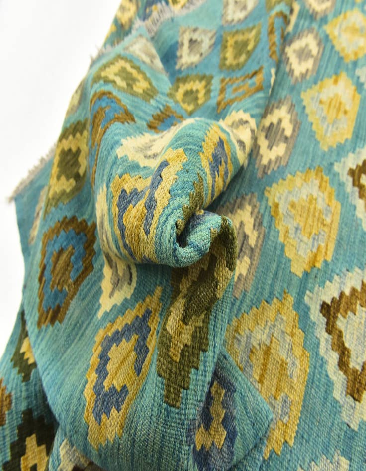 Detail image of  7' x 9' 6  Hand Woven Kilim Modern Wool Rug