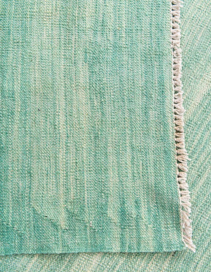 Detail image of  6' 6 x 9' 8  Hand Woven Kilim Modern Wool Rug