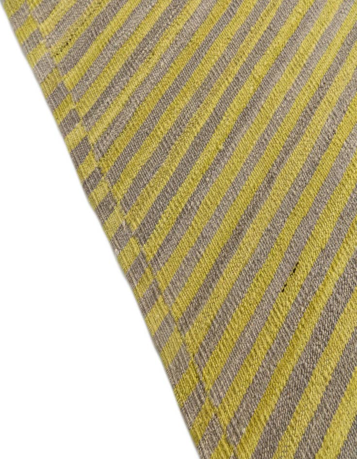 Detail image of  6' 10 x 9' 8  Hand Woven Kilim Modern Wool Rug