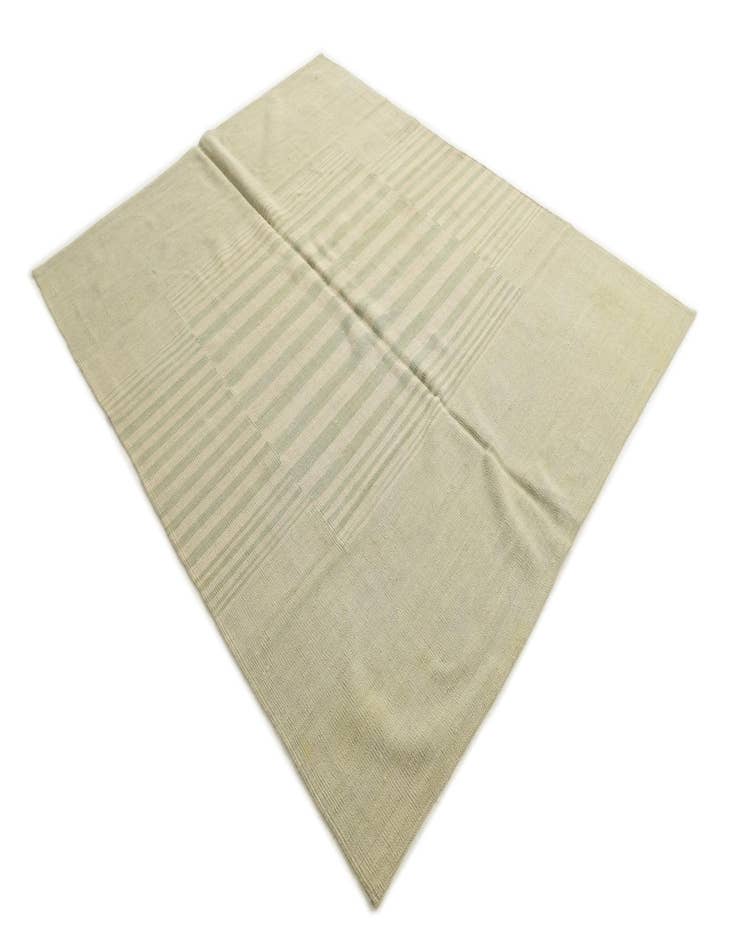 Detail image of  5' 9 x 7' 6  Hand Woven Kilim Modern Wool Rug