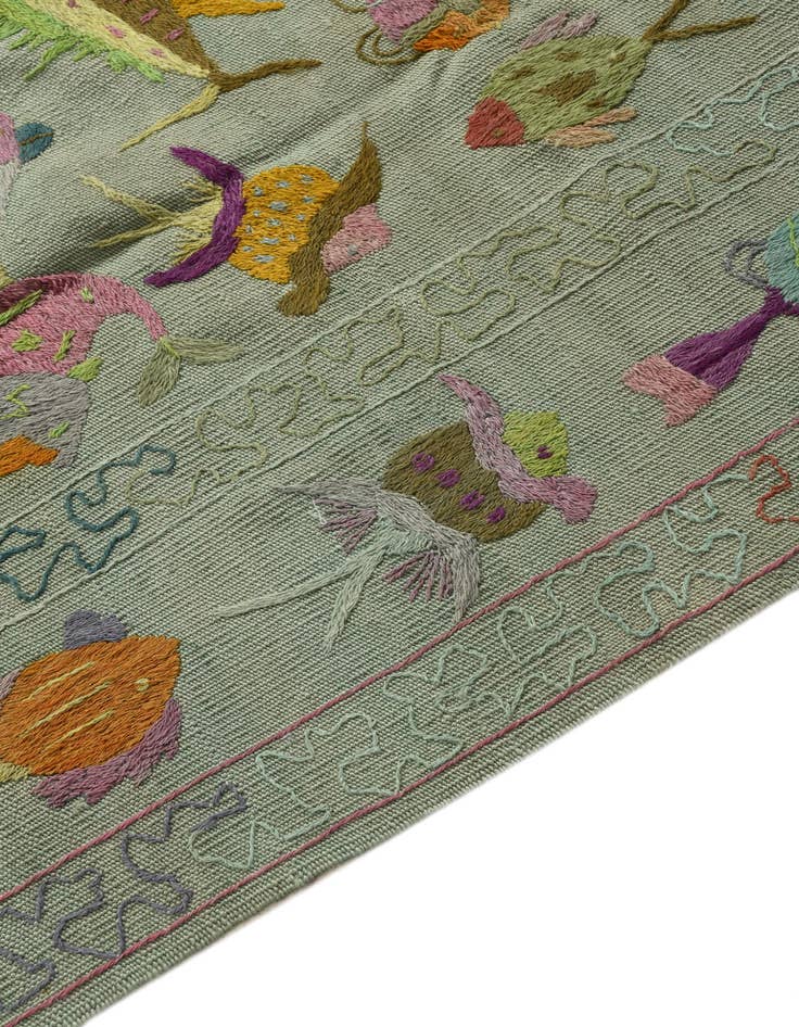 Detail image of  4' 1 x 5' 8  Hand Woven Kilim Suzani Wool Rug