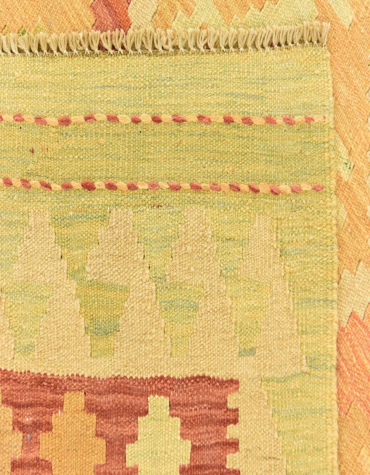 Detail image of  4' 10 x 6' 7  Hand Woven Kilim Waziri Wool Rug