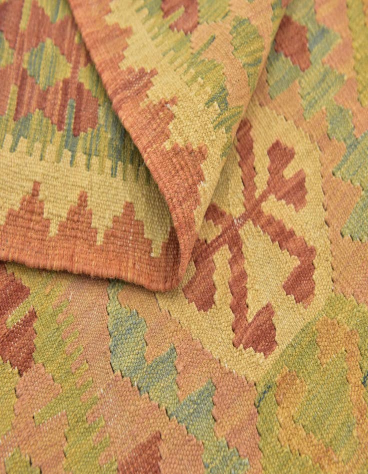 Detail image of  3' 2 x 4' 10  Hand Woven Kilim Waziri Wool Rug