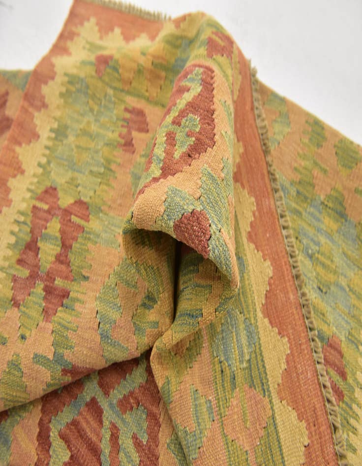 Detail image of  3' 2 x 4' 10  Hand Woven Kilim Waziri Wool Rug