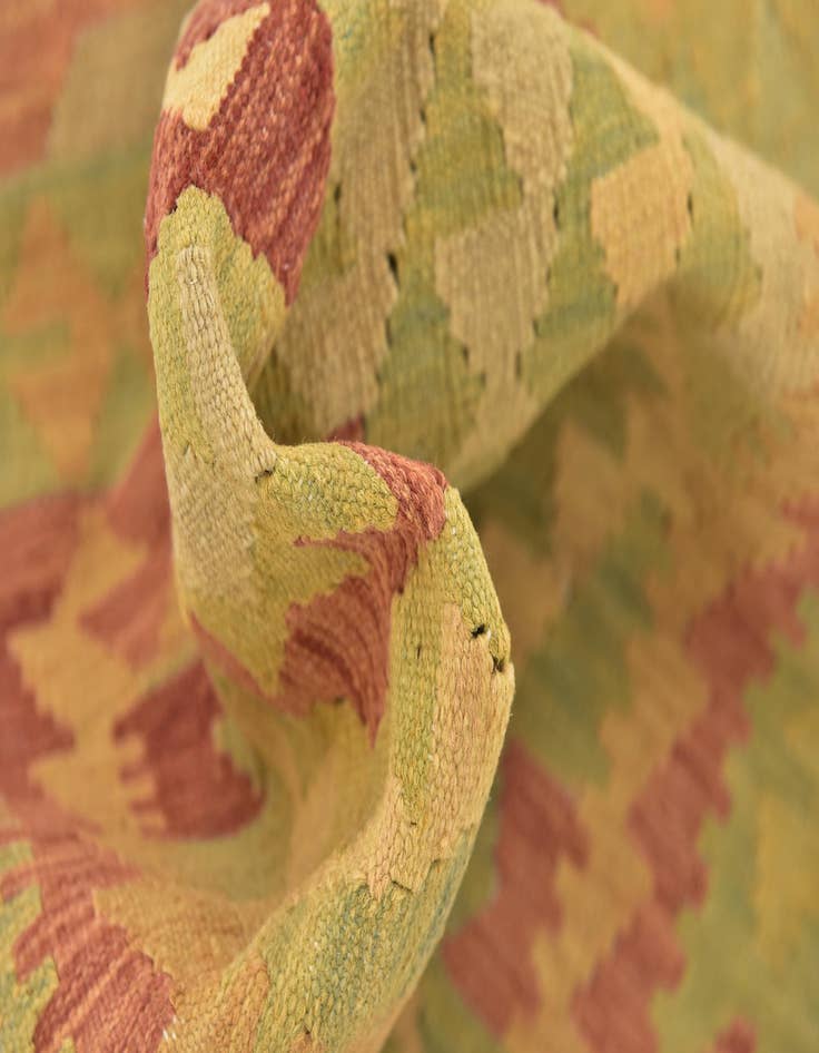 Detail image of 3' x 4' 3 Hand Woven Kilim Waziri Wool Rug