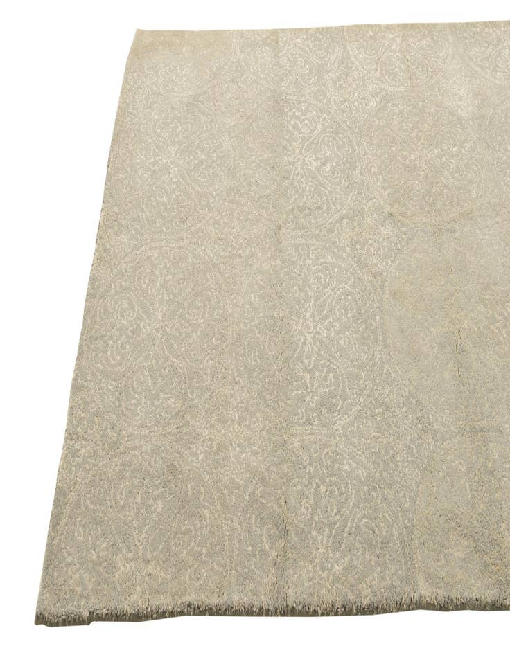 Detail image of  5' x 7' 9 Luna Rug