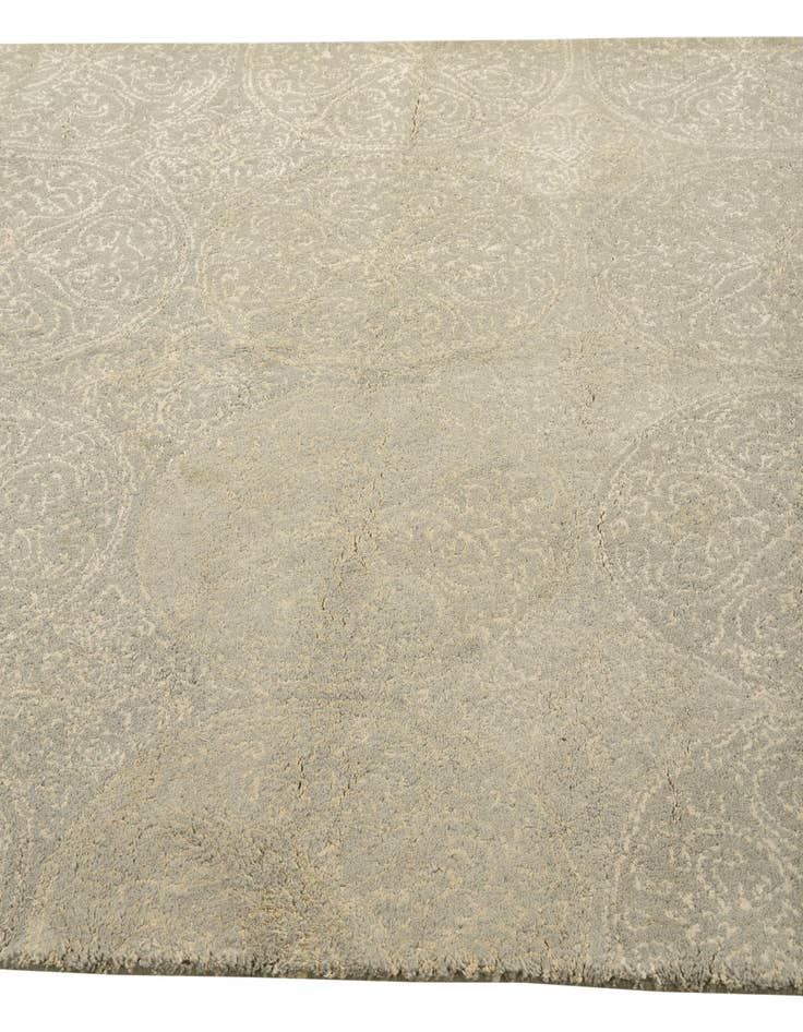 Detail image of  5' x 7' 9 Luna Rug