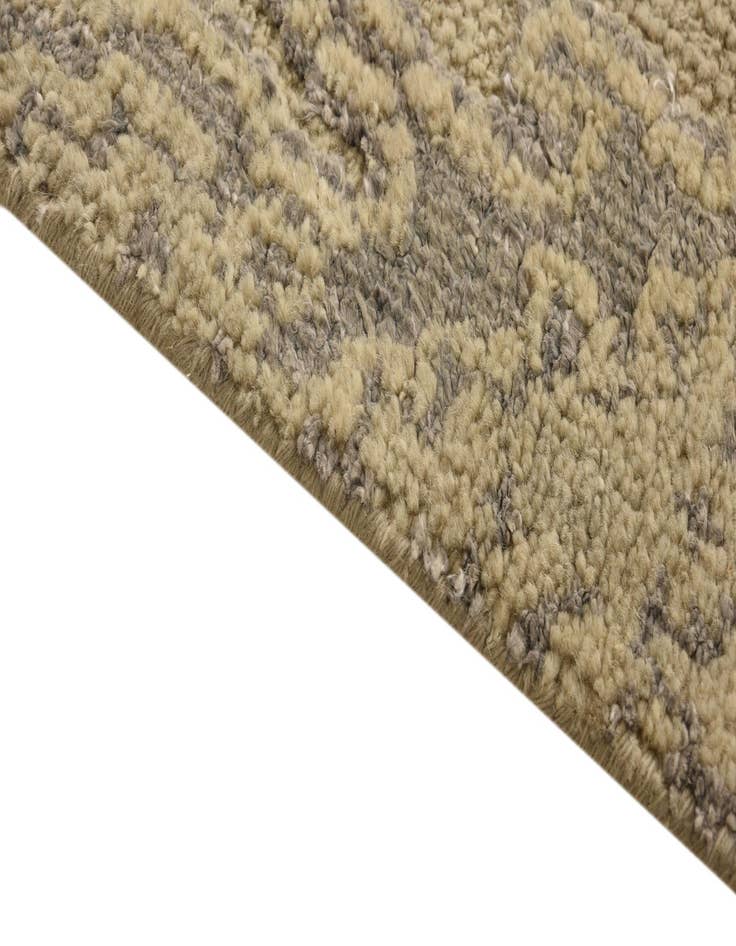 Detail image of  6' 2 x 9' 3  Hand Knotted Luna Rug