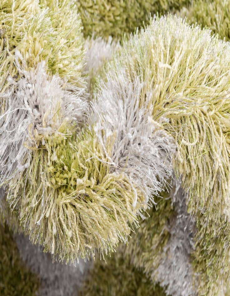 Detail image of  8' x 11' 2 Luxury Trellis Shag Rug