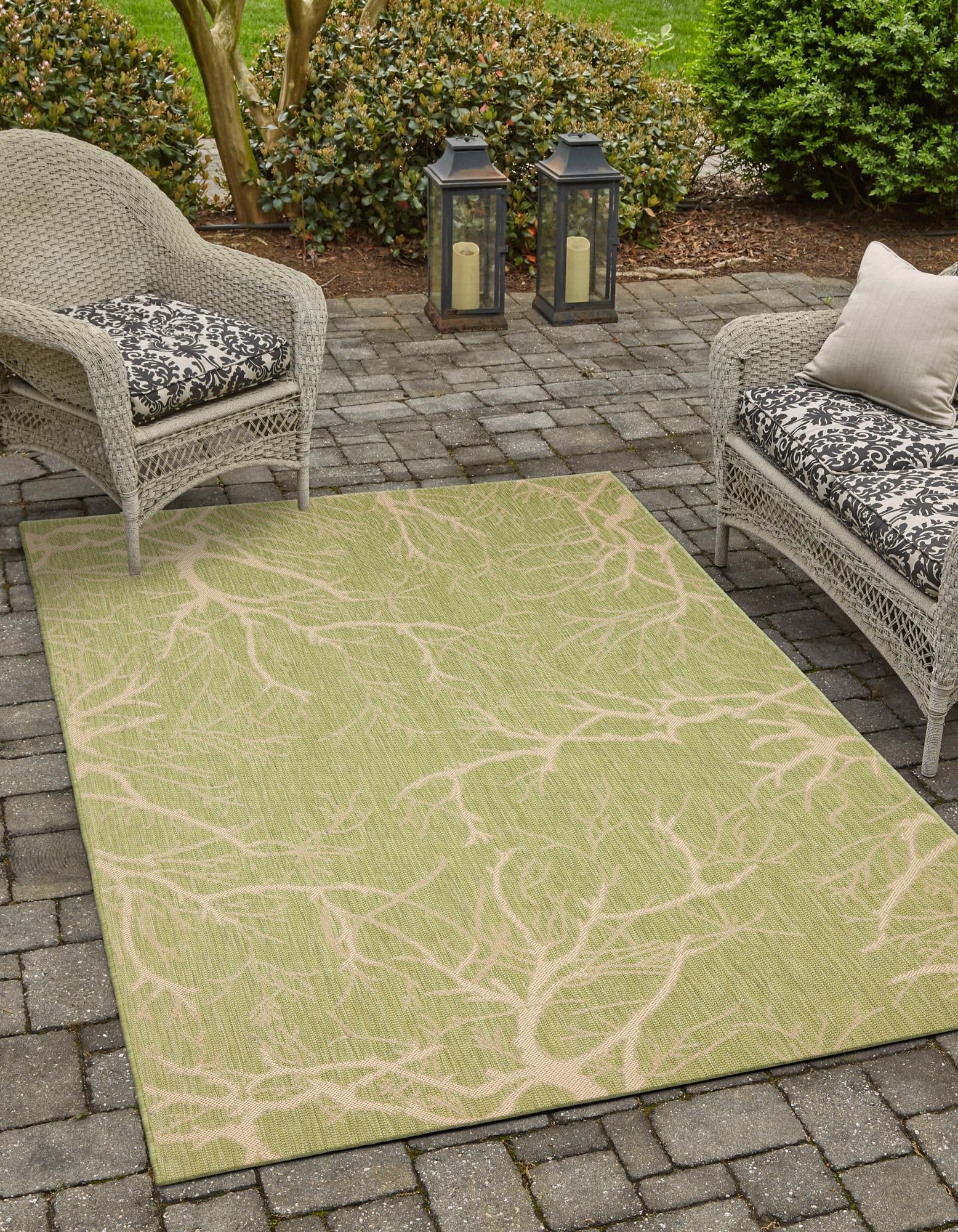 Light Green 5' x 8' Botanical Indoor / Outdoor Rug | Rugs.com