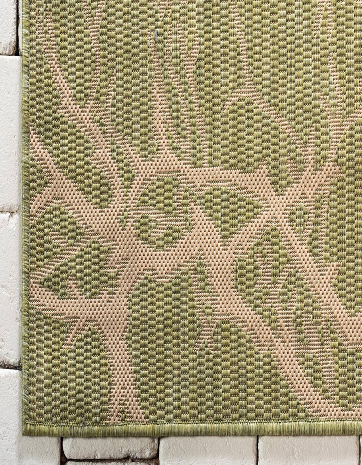 Detail image of  4' x 6'  Washable Botanical Indoor / Outdoor Rug
