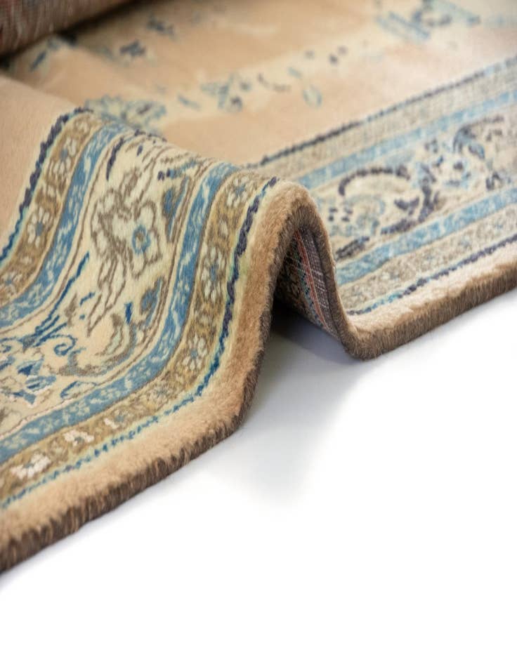 Detail image of  4' 2 x 6' 9  Hand Knotted Sarough Persian Wool Rug