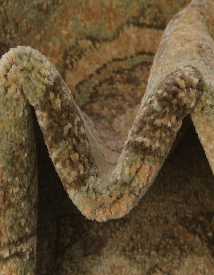 Detail image of  3' 3 x 3' 3 Amina Round Rug