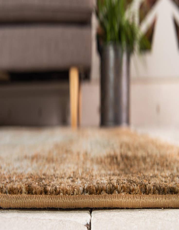 Detail image of 8' x 8' Charlestown Round Rug