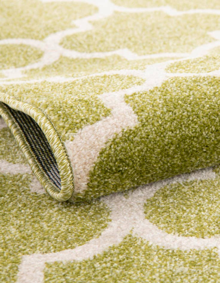 Detail image of  6' x 6' Lattice Round Rug