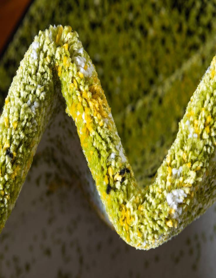 Detail image of  8' x 8' Tuscany Round Rug