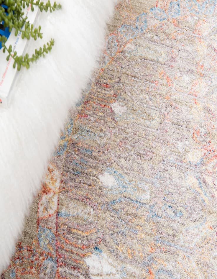 Detail image of  3' 3 x 3' 3 Williamsburg Round Rug