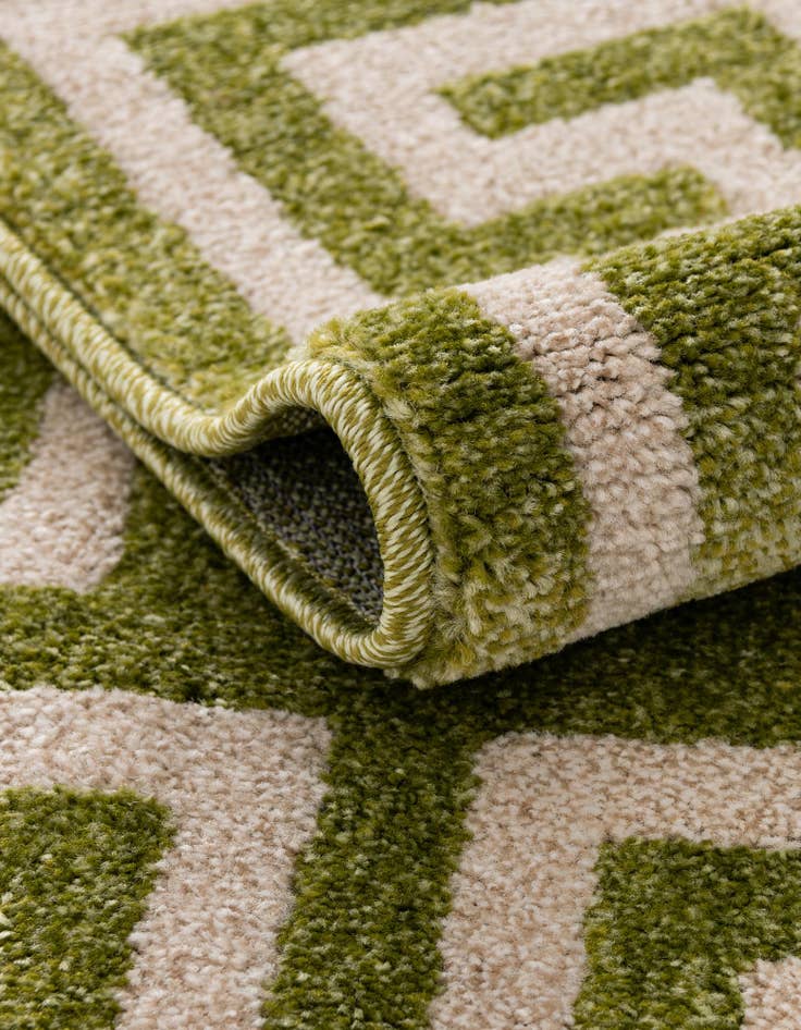 Detail image of  2' 7 x 10' Hera Runner Rug