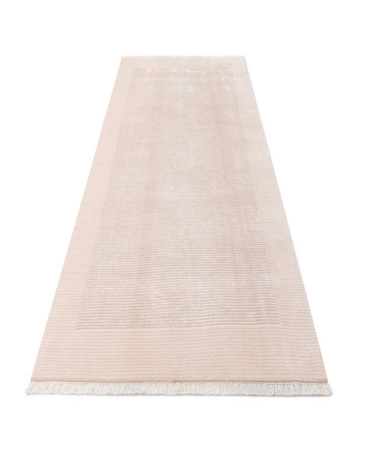 Detail image of  6' 5 x 9' 11  Hand Knotted Darya Wool Rug