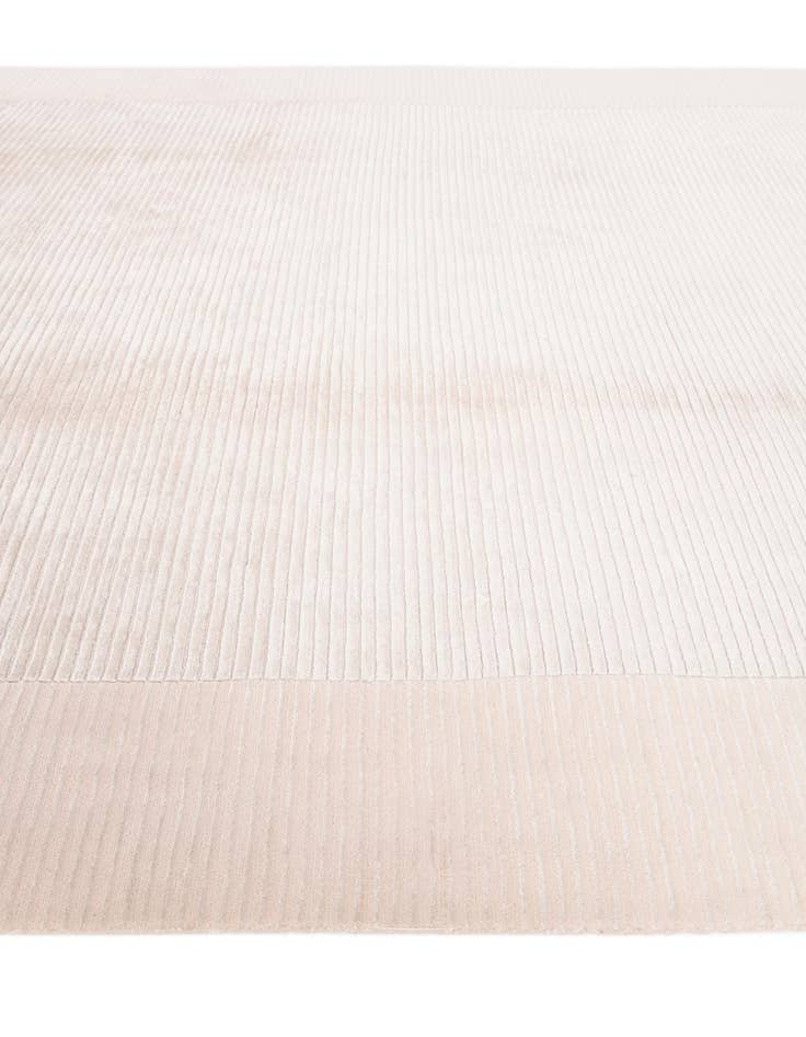 Detail image of  6' 5 x 9' 11  Hand Knotted Darya Wool Rug