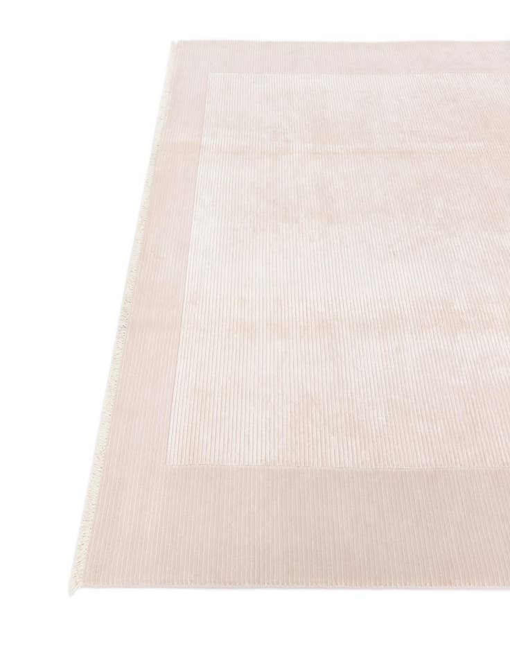 Detail image of  6' 6 x 9' 8  Hand Knotted Darya Wool Rug