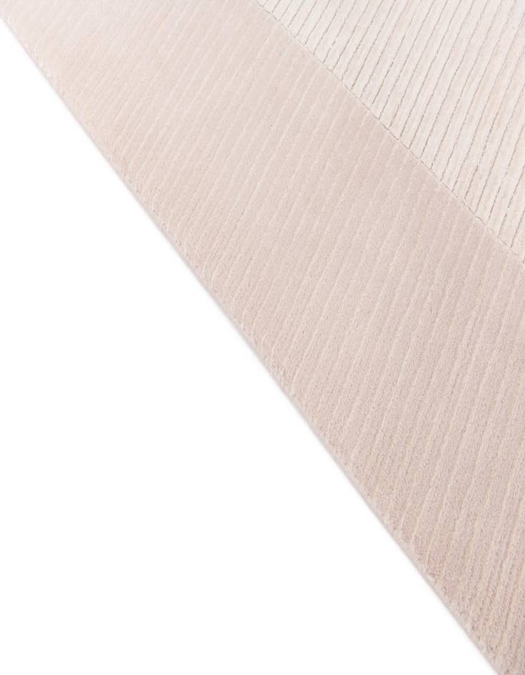 Detail image of  6' 6 x 9' 8  Hand Knotted Darya Wool Rug