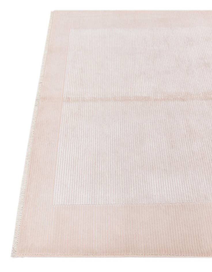 Detail image of  4' 11 x 6' 9  Hand Knotted Darya Wool Rug