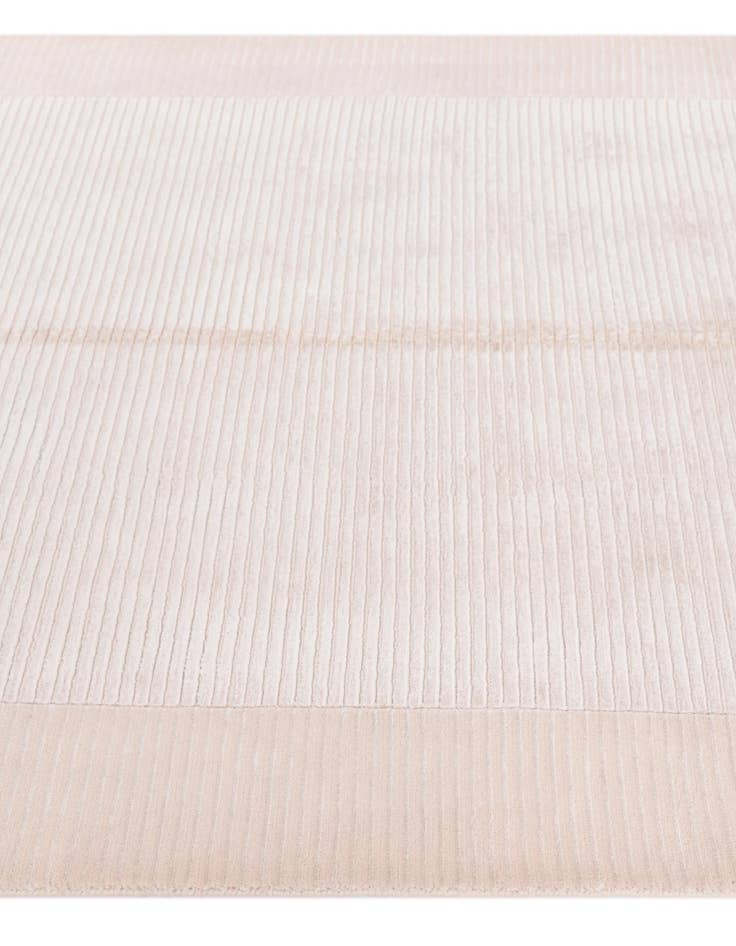 Detail image of  4' 11 x 6' 9  Hand Knotted Darya Wool Rug