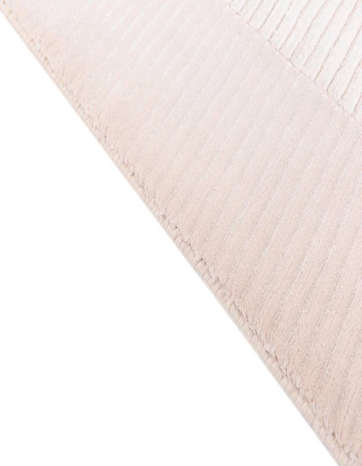 Detail image of  4' 11 x 6' 9  Hand Knotted Darya Wool Rug