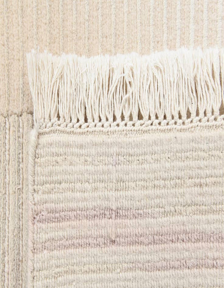 Detail image of  2' 7 x 4' 11  Hand Knotted Darya Wool Rug