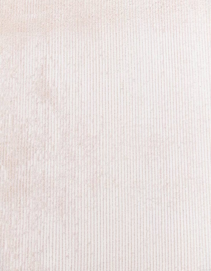 Detail image of  6' 6 x 9' 8  Hand Knotted Darya Wool Rug