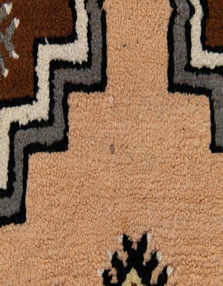 Detail image of  2' 8 x 4' 7  Hand Knotted Fars Wool Rug