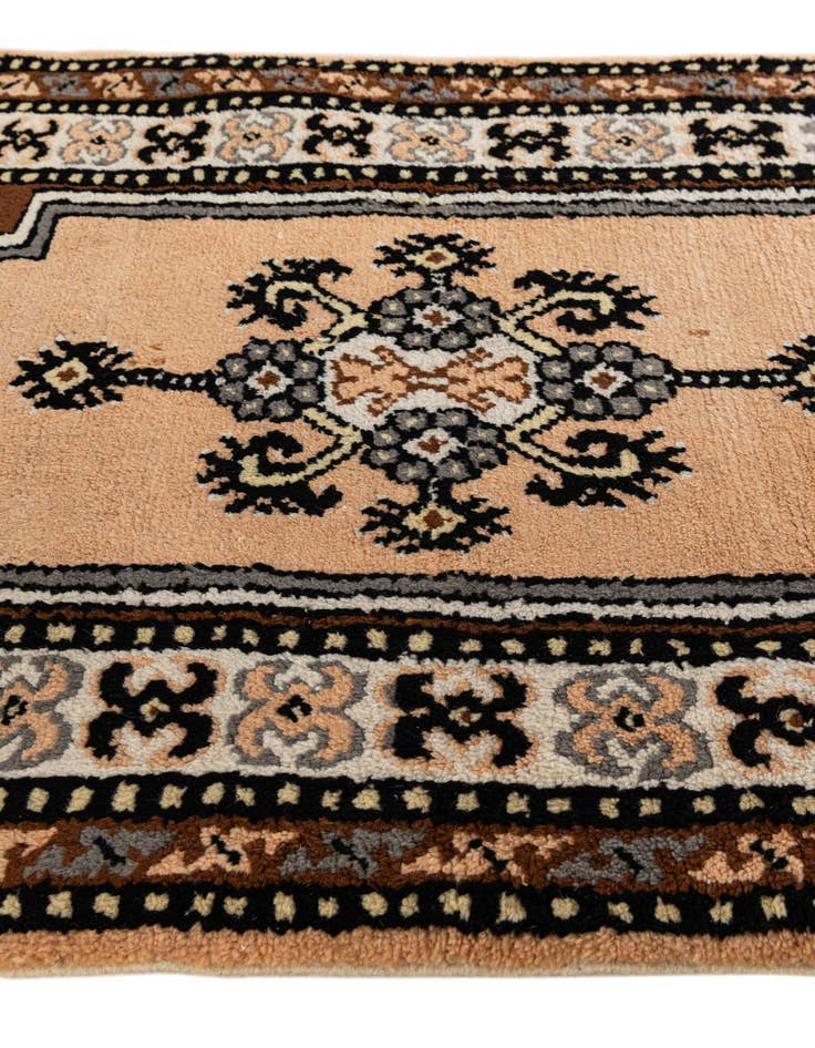 Detail image of  2' 8 x 4' 7  Hand Knotted Fars Wool Rug