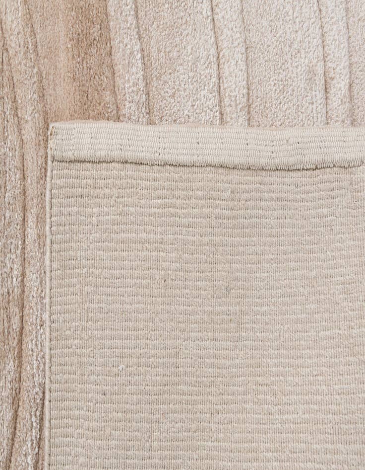 Detail image of  2' 7 x 9' 8  Hand Knotted Darya Wool Runner Rug