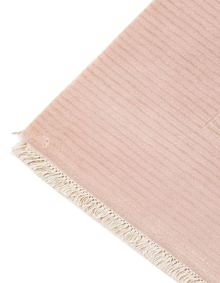 Detail image of  6' 6 x 9' 10  Hand Knotted Darya Wool Rug